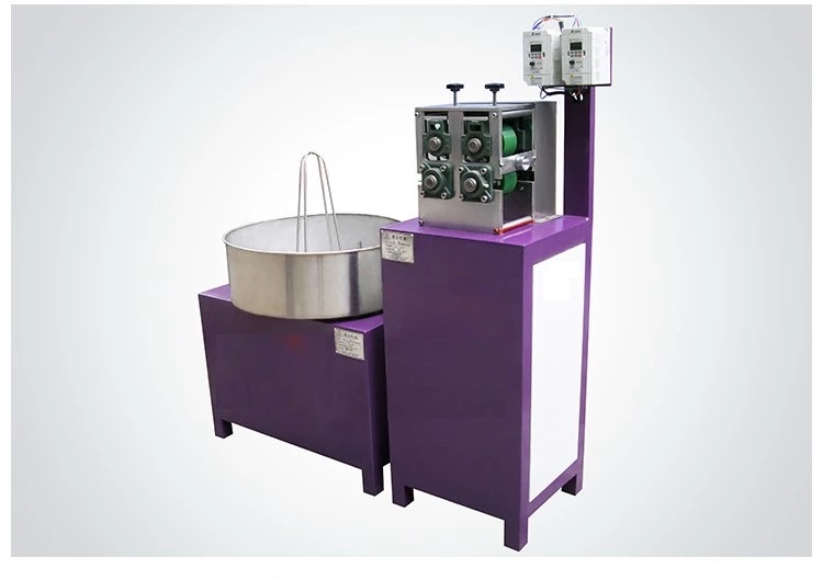 Three-Color Plastic Rattan Extruding Machine 6